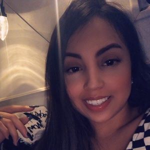 Meet your Posher, Monica